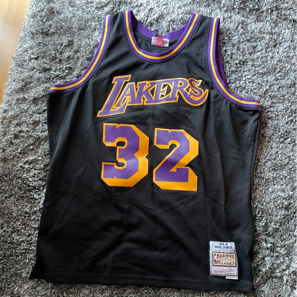 Men's Mitchell & Ness Magic Johnson Purple Los Angeles Lakers 1984/85. - Picture 2 of 8